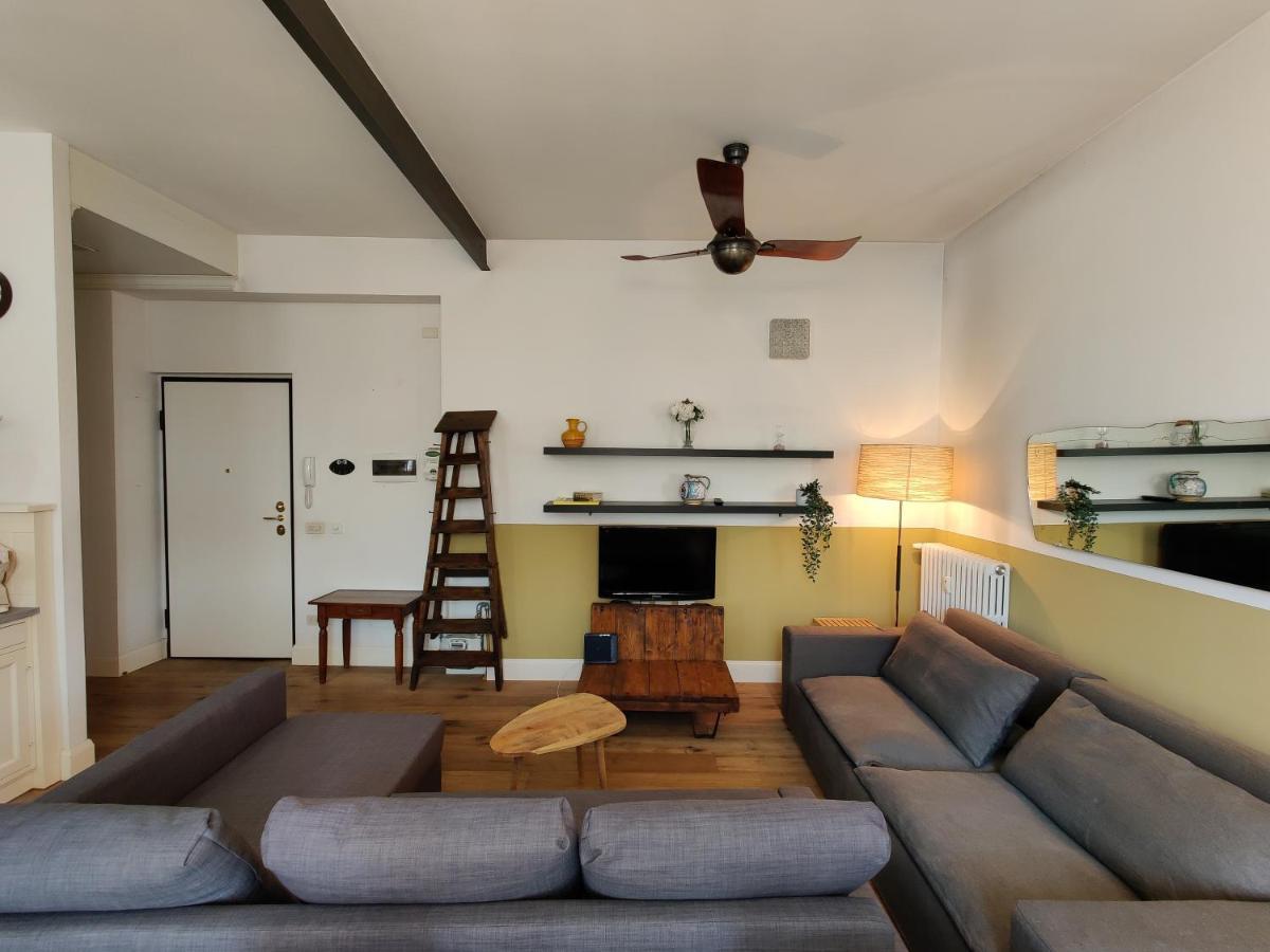 Elegante Trilocale A Milano Apartment Exterior foto